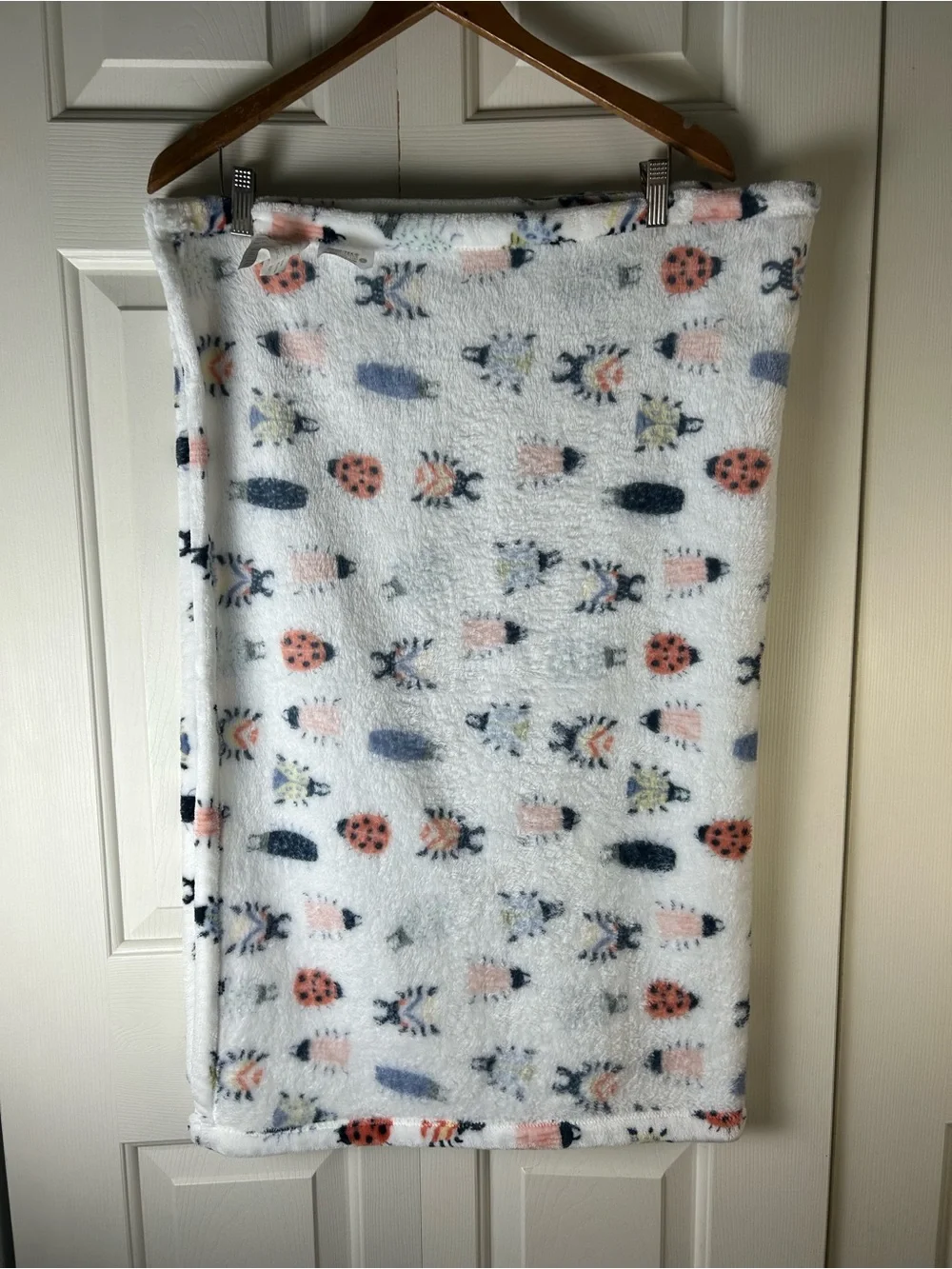 SL Home Fashions Bug Baby Blanket White Pink Red Blue Yellow Creepy Crawlers